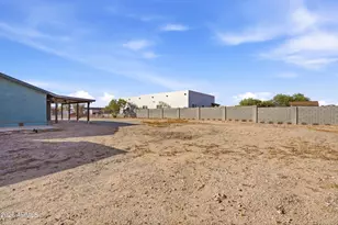 32225 N Center Street N, Wittmann, AZ 85361 - Photo 38