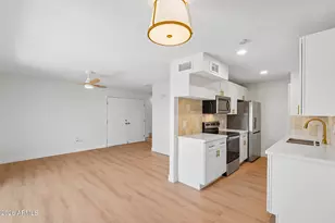 5919 W Golden Ln, Glendale, AZ 85302 - Photo 6