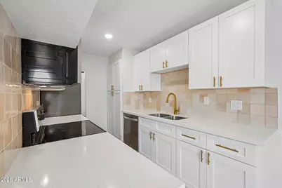 5919 W Golden Lane, Glendale, AZ 85302 - Photo 4