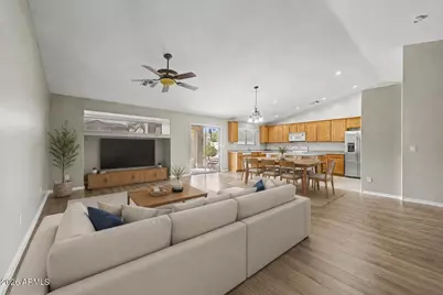 17572 W Spring Lane, Surprise, AZ 85388 - Photo 2