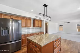 1231 W Islandia Dr, Gilbert, AZ 85233 - Photo 8