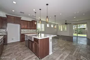 10185 W Carlota Ln, Peoria, AZ 85383 - Photo 6