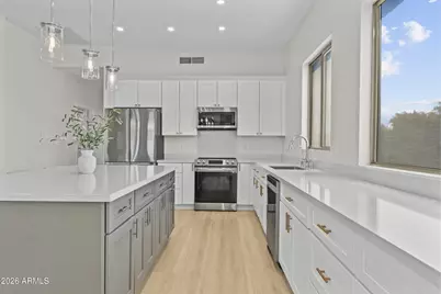 21702 N 67th Lane, Glendale, AZ 85308 - Photo 8
