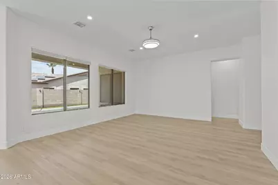 21702 N 67th Lane, Glendale, AZ 85308 - Photo 6