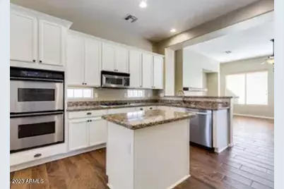 3935 E Aquarius Place, Chandler, AZ 85249 - Photo 4