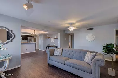 1333 E Morten Avenue E #140, Phoenix, AZ 85020 - Photo 6