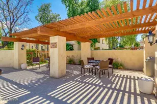 1333 E Morten Ave E, Phoenix, AZ 85020 - Photo 24
