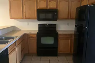 302 E Lawrence Blvd, Avondale, AZ 85323 - Photo 2
