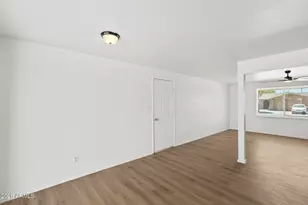 6964 W Hubbell St, Phoenix, AZ 85035 - Photo 8