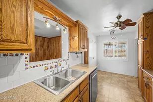1833 N 35th St, Phoenix, AZ 85008 - Photo 16