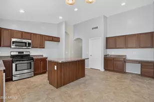 17589 W Windrose Dr, Surprise, AZ 85388 - Photo 12