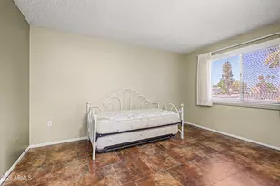 10501 W Palmeras Dr, Sun City, AZ 85373 - Photo 16