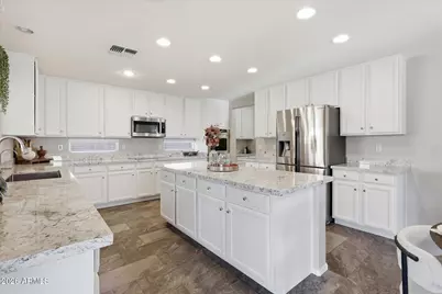 4122 E Palm Beach Drive, Chandler, AZ 85249 - Photo 2