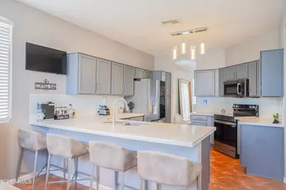1533 W Saint Anne Avenue, Phoenix, AZ 85041 - Photo 4