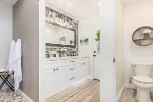 1417 E Whitton Ave, Phoenix, AZ 85014 - Photo 4