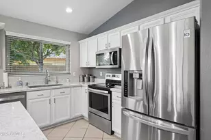 701 W Baylor Ln, Gilbert, AZ 85233 - Photo 14
