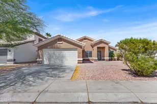 4638 E Summerhaven Dr, Phoenix, AZ 85044 - Photo 4