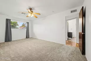 126 W Seldon Ln, Phoenix, AZ 85021 - Photo 32
