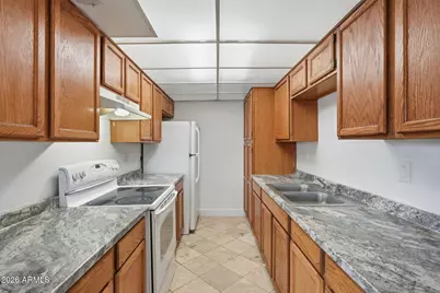 5955 W Golden Lane, Glendale, AZ 85302 - Photo 2