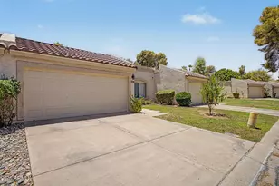 19074 N 97th Ln, Peoria, AZ 85382 - Photo 2