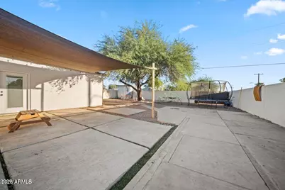 2547 W Adams Street, Phoenix, AZ 85009 - Photo 10