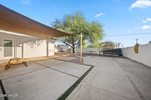 2547 W Adams St, Phoenix, AZ 85009 - Photo 10