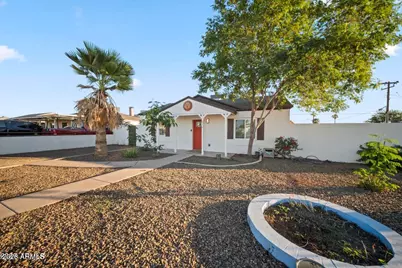 2547 W Adams Street, Phoenix, AZ 85009 - Photo 2