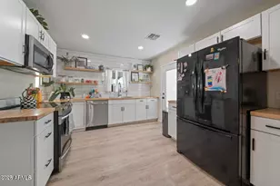 2547 W Adams St, Phoenix, AZ 85009 - Photo 16