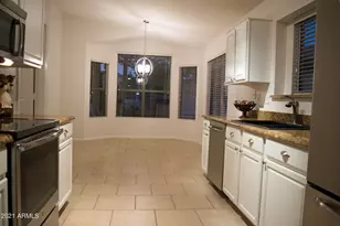 4709 E Abraham Ln, Phoenix, AZ 85050 - Photo 4