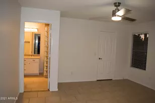 4709 E Abraham Ln, Phoenix, AZ 85050 - Photo 10