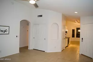 4709 E Abraham Ln, Phoenix, AZ 85050 - Photo 8