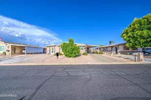327 S 73rd Pl, Mesa, AZ 85208 - Photo 2