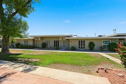 10040 W Lancaster Drive, Sun City, AZ 85351 - Photo 10