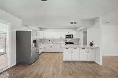 6536 W Turney Avenue, Phoenix, AZ 85033 - Photo 12