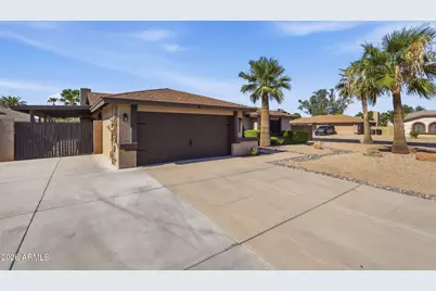 7433 W Canterbury Drive, Peoria, AZ 85345 - Photo 2