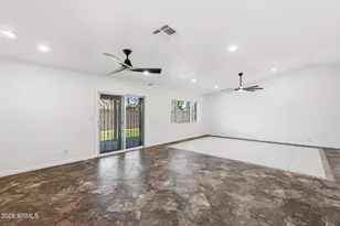 7433 W Canterbury Dr, Peoria, AZ 85345 - Photo 8