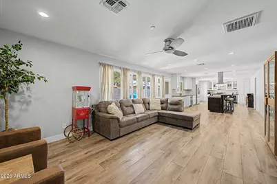 8720 E Whitton Avenue, Scottsdale, AZ 85251 - Photo 4