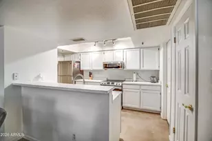 100 E Fillmore St, Phoenix, AZ 85004 - Photo 10