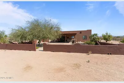 21223 W Restin Road, Wittmann, AZ 85361 - Photo 26
