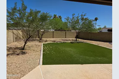 3746 W Surrey Avenue, Phoenix, AZ 85029 - Photo 10