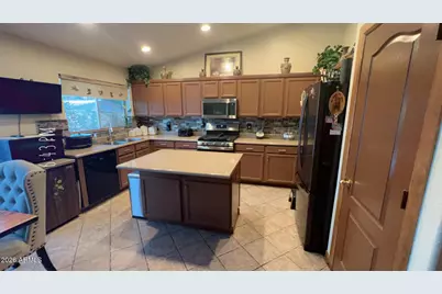7972 W Rancho Drive, Glendale, AZ 85303 - Photo 4