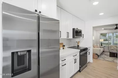 735 E Vaughn Drive, Tempe, AZ 85283 - Photo 10