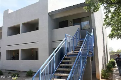 3301 E Earll Drive #219, Phoenix, AZ 85018 - Photo 1