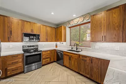 25412 N 68th Drive, Peoria, AZ 85383 - Photo 6