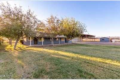 22914 W Sunland Avenue, Buckeye, AZ 85326 - Photo 2