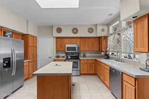 27513 N 252nd Ave, Wittmann, AZ 85361 - Photo 2