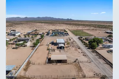 27513 N 252nd Avenue, Wittmann, AZ 85361 - Photo 28
