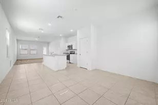6070 E Helios Dr, Florence, AZ 85132 - Photo 4