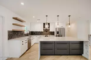 8318 E Sells Dr, Scottsdale, AZ 85251 - Photo 8
