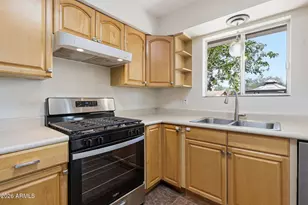 250 E Park Ave, Gilbert, AZ 85234 - Photo 10